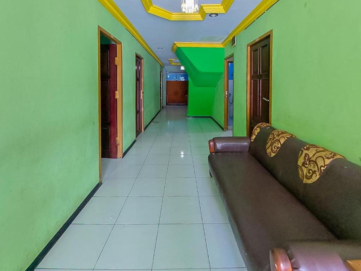 Hotel Reddoorz @ Tanjung Selor Esterno foto